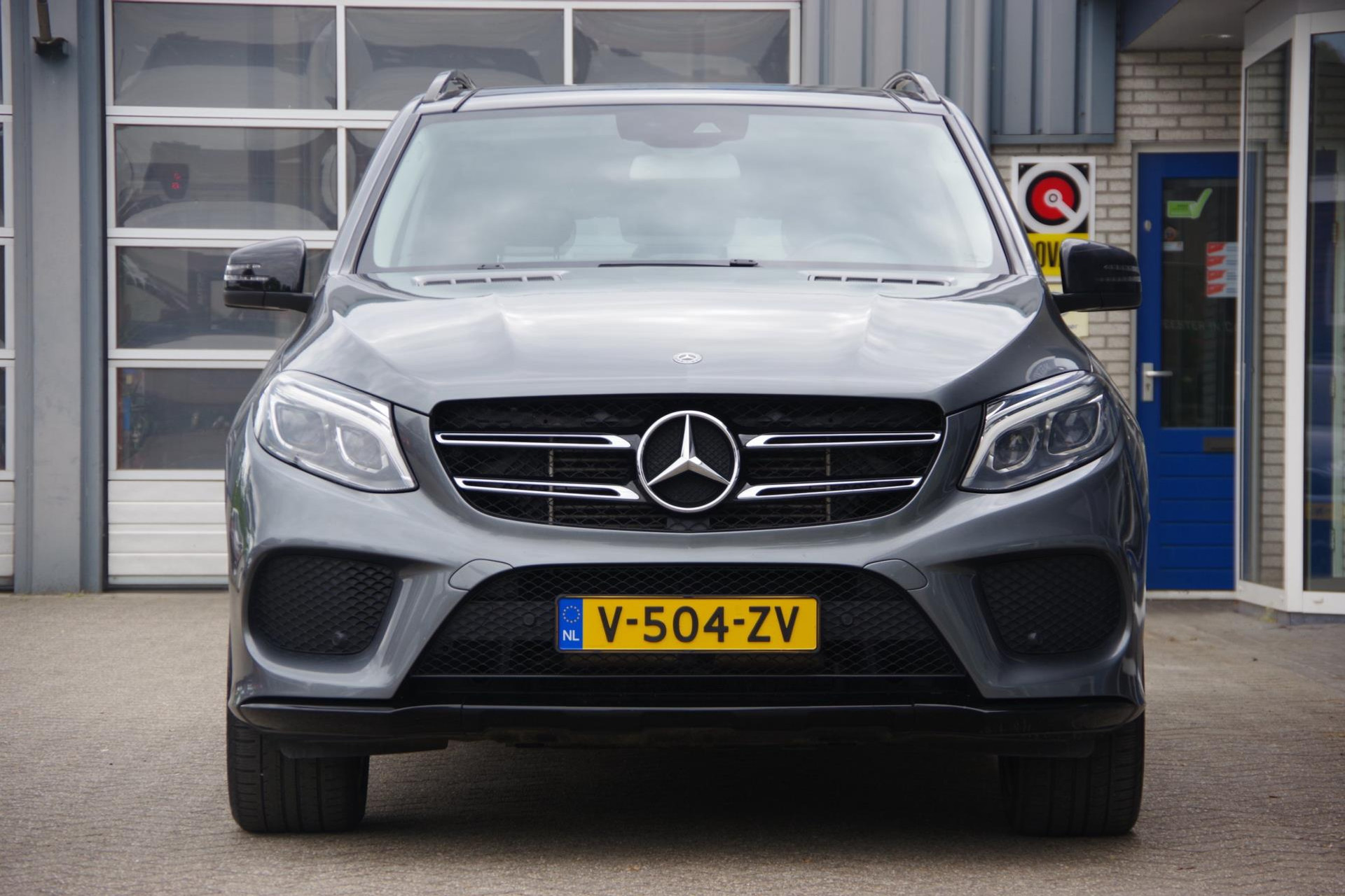 44722191-8.jpg